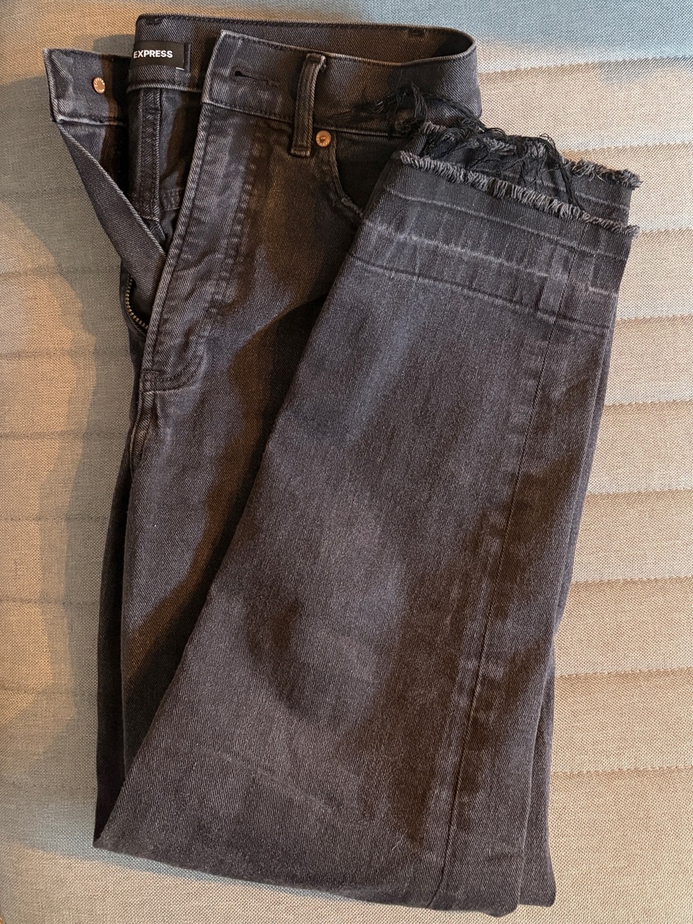 Express Womenโs Mom Jeans